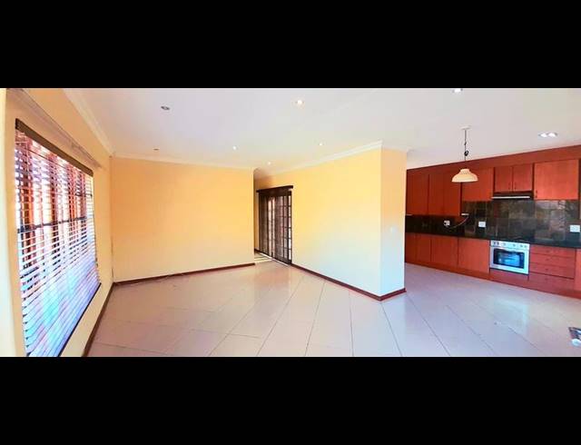 3 BEDROOM TOWNHOUSE FOR SALE IN BENDOR